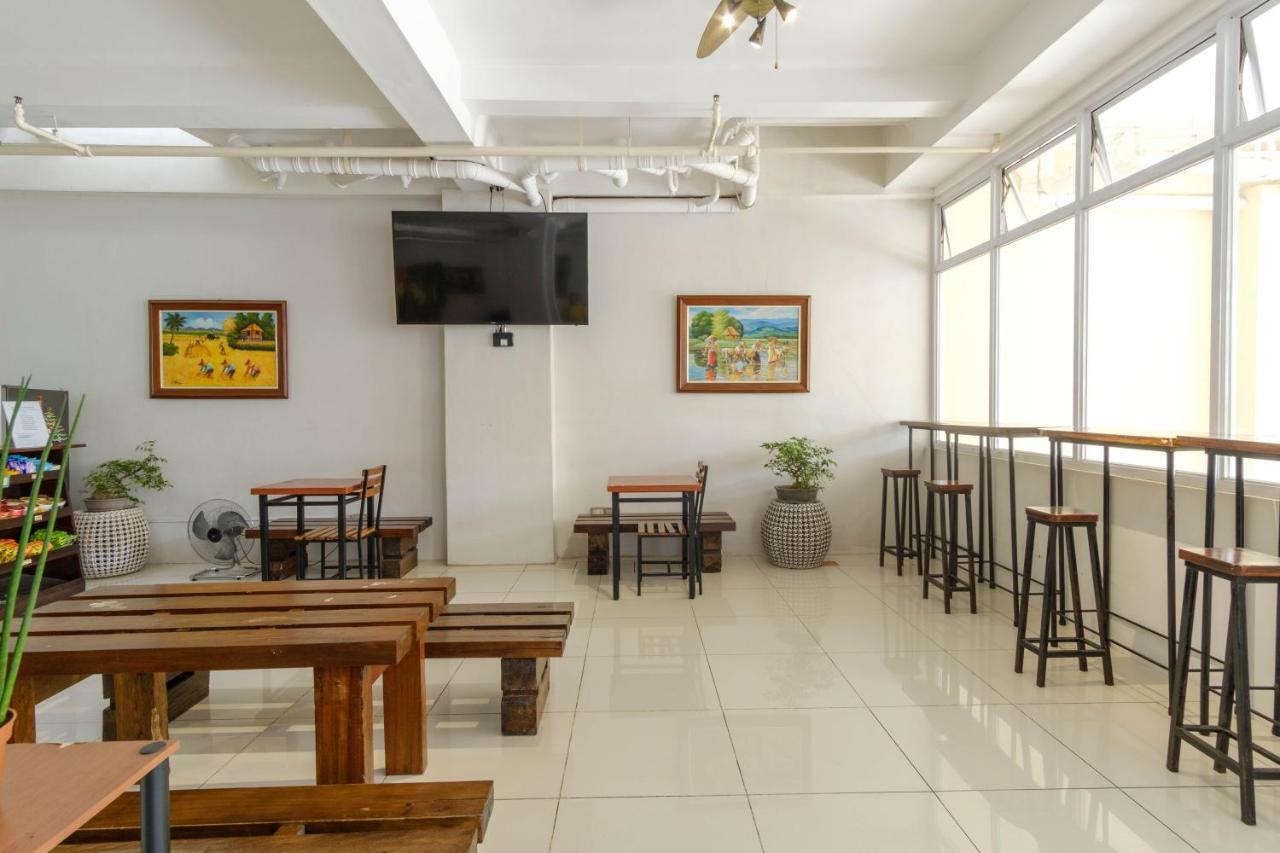 Hotel Reddoorz Near V Mapa Station Manila Exterior foto