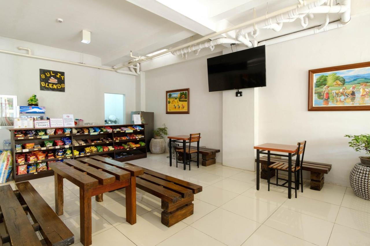 Hotel Reddoorz Near V Mapa Station Manila Exterior foto